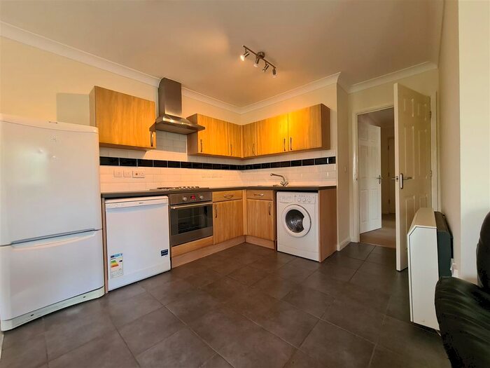 2 Bedroom Flat To Rent In Flat, Abbeyfields, Peterborough, PE2