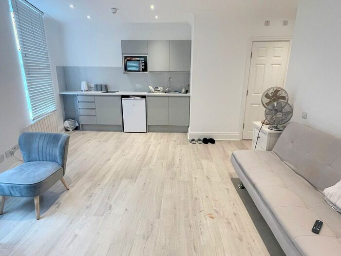 Studio To Rent In Lower Clapton Road, Hackney, E5