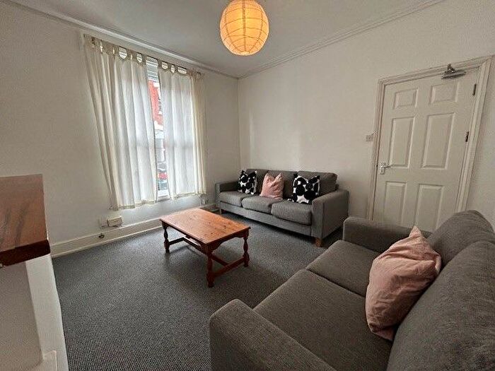 5 Bedroom Terraced House To Rent In Springfield Road, Exeter, EX4