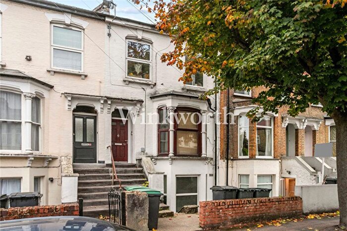 1 Bedroom Flat For Sale In Townsend Road, London, N15