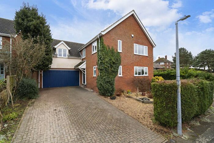 5 Bedroom Detached House For Sale In Wheatlands Close, Maulden, MK45