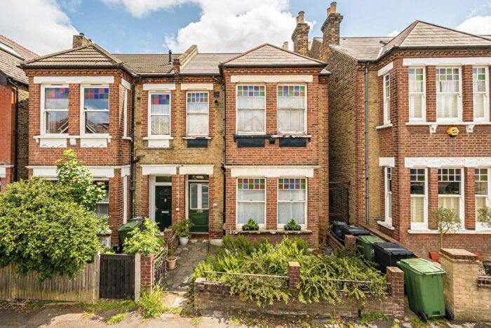 5 Bedroom Terraced House For Sale In St. Julians Farm Road, Streatham, SE27