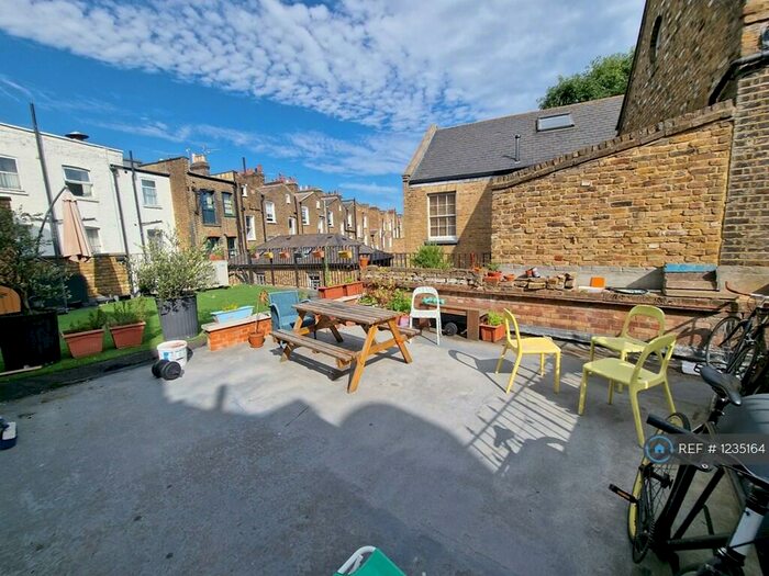 4 Bedroom Flat To Rent In Islington, London, N1