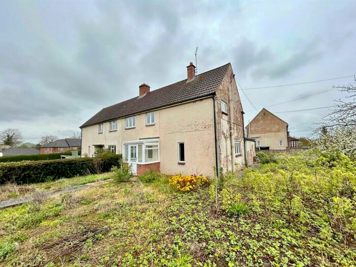 3 Bedroom Semi-Detached House For Sale In Clarkes Leaze, Yatton Keynell, Chippenham, SN14