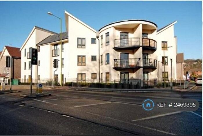 2 Bedroom Flat To Rent In Sheldon Way, Berkhamsted, HP4