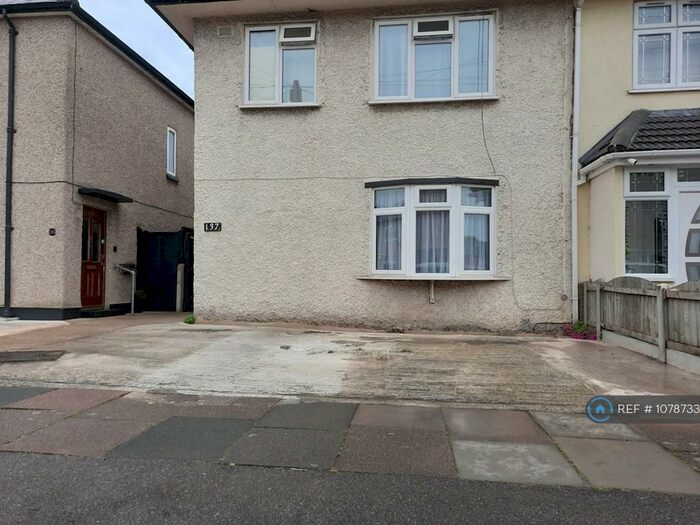 3 Bedroom Semi-Detached House To Rent In Baron Road, Dagenham, RM8