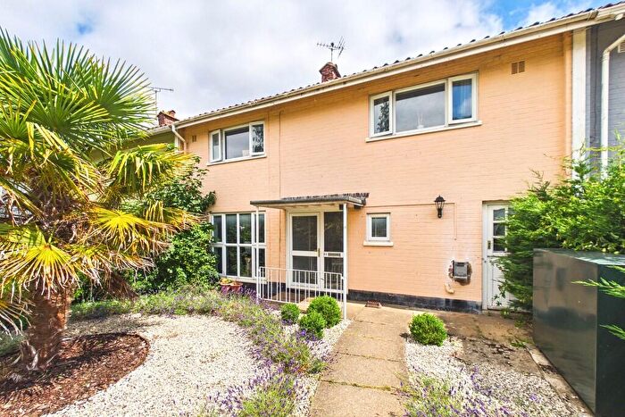 3 Bedroom Terraced House For Sale In Windmill Green, Ditchingham, NR35