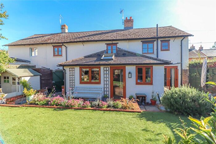 4 Bedroom Semi-Detached House For Sale In Goodworth Clatford, Andover, Hampshire, SP11