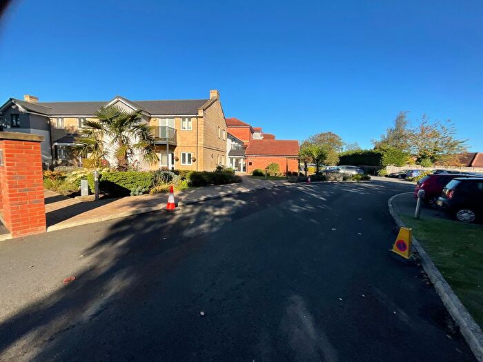 1 Bedroom Flat To Rent In Newby Farm Road, Scarborough, YO12