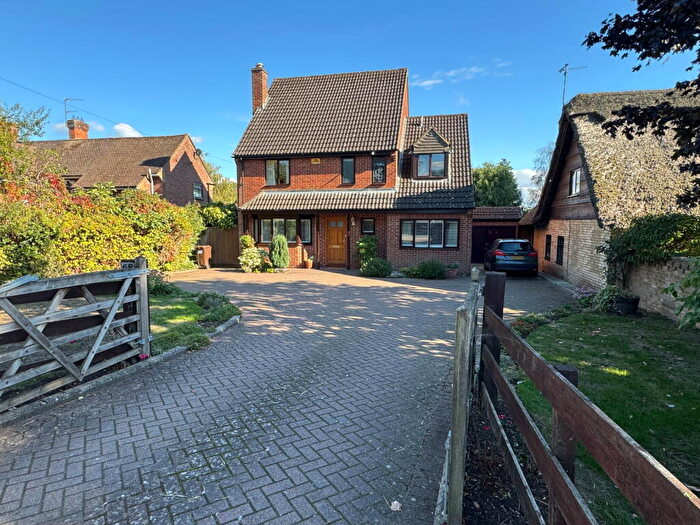 3 Bedroom Detached House For Sale In Moreton Road, Buckingham, MK18