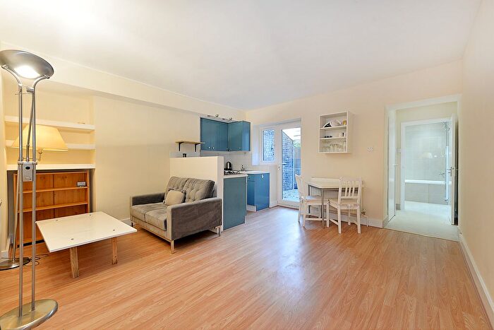 1 Bedroom Flat To Rent In Southcombe Street, West Kensington, London, W14