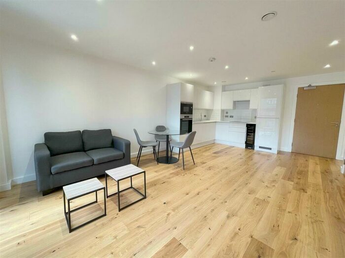 1 Bedroom Apartment To Rent In Arden Gate, William Street, Birmingham, B15