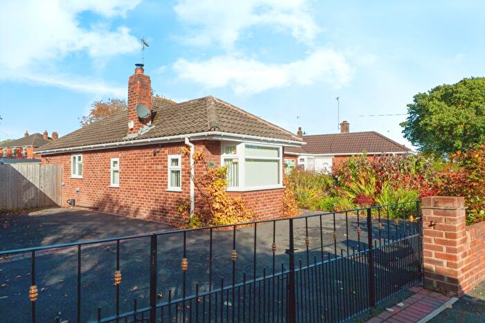 2 Bedroom Bungalow For Sale In Saughall Road, Blacon, Chester, Cheshire, CH1