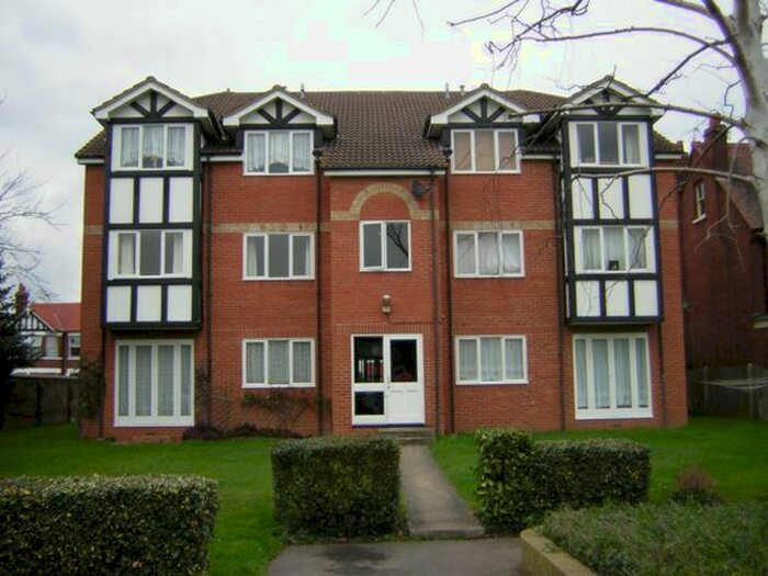 1 Bedroom Flat To Rent In Lansdowne Avenue, Slough, SL1