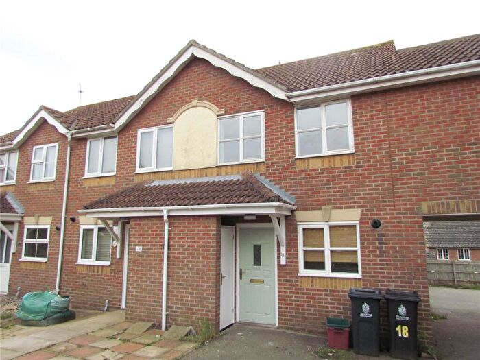 2 Bedroom House To Rent In Kingfisher Drive, Dovercourt, Essex, CO12