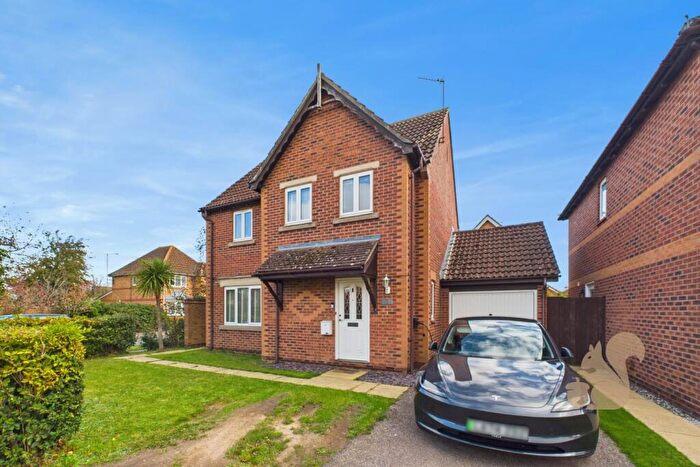 3 Bedroom Detached House For Sale In Toga Close, Colchester, CO2