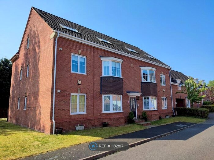 2 Bedroom Flat To Rent In Wythall, Birmingham, B47