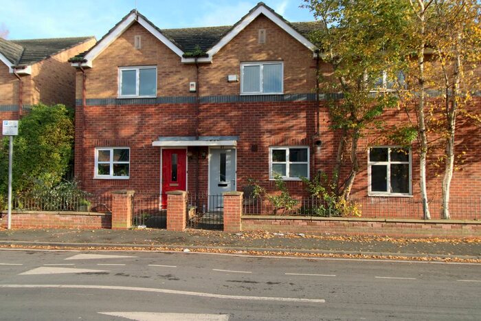 2 Bedroom Terraced House To Rent In Erskine Street, Manchester, M15