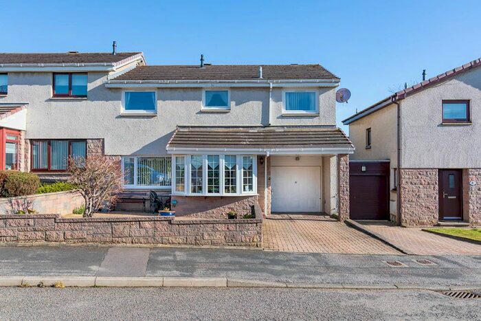 5 Bedroom Semi-Detached House For Sale In Dubford Terrace, Bridge Of Don, Aberdeen, AB23