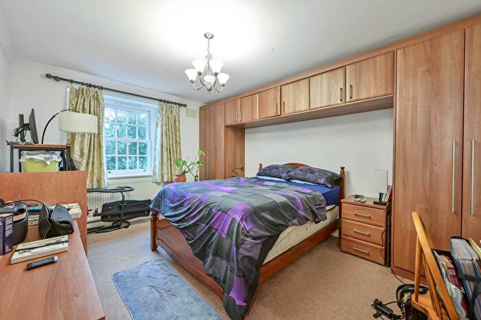 2 Bedroom Flat For Sale In Wimbledon Park Side, Wimbledon Common, London, SW19