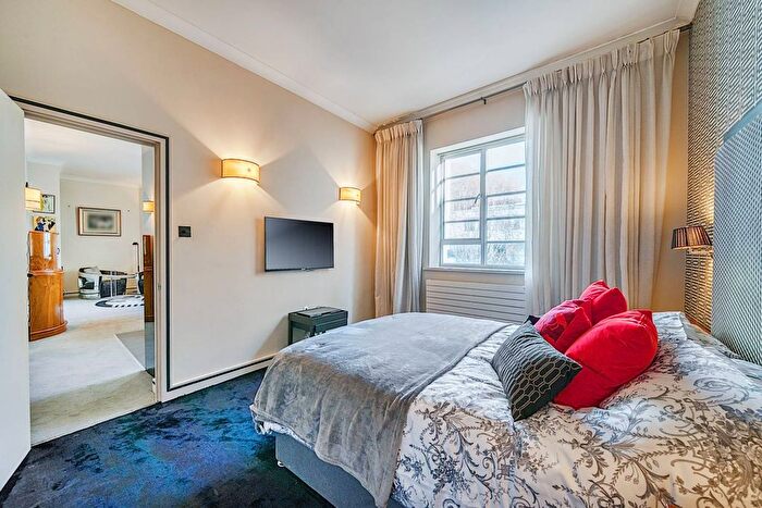 1 Bedroom Flat For Sale In Old Church Street, Chelsea, London, SW3