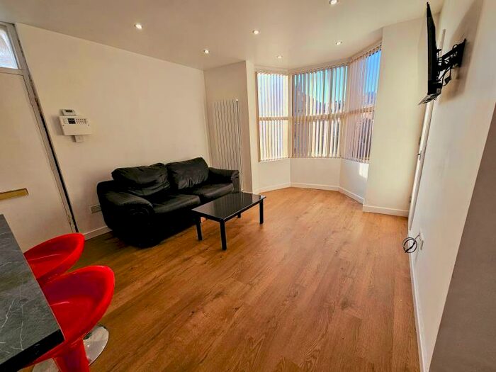 3 Bedroom Terraced House To Rent In Beechwood Row, Burley, Leeds, LS4