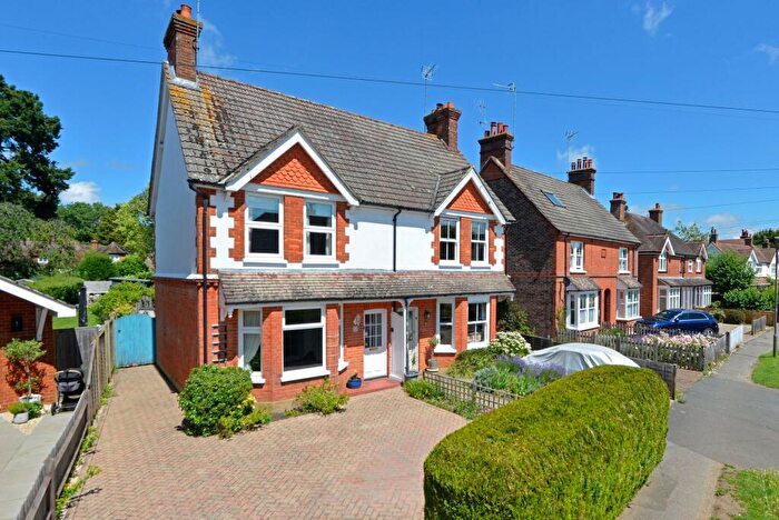 3 Bedroom Semi-Detached House For Sale In Mead Road, Cranleigh, GU6
