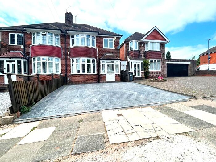 3 Bedroom Semi-Detached House To Rent In White Road, Quinton, B32