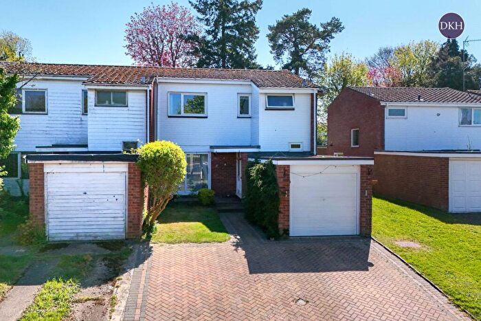 3 Bedroom End Of Terrace House For Sale In Lincoln Park, Amersham, HP7
