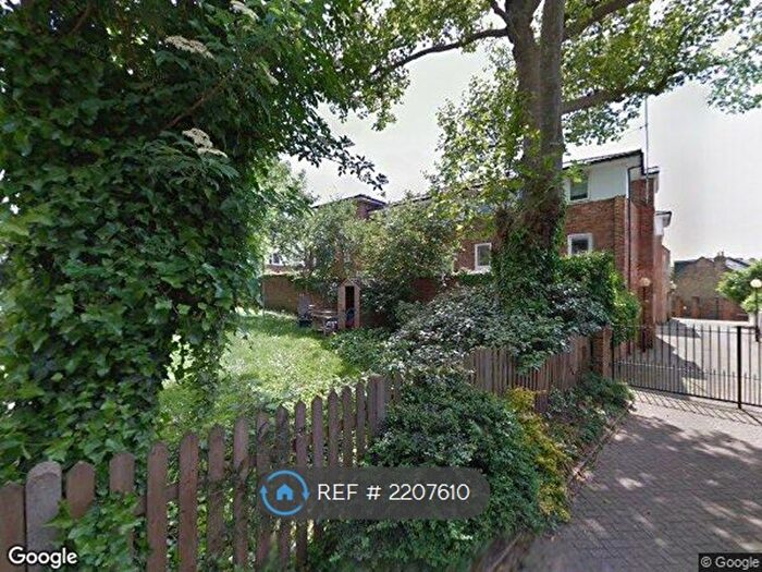 1 Bedroom Terraced House To Rent In Coach House Lane, London, N5