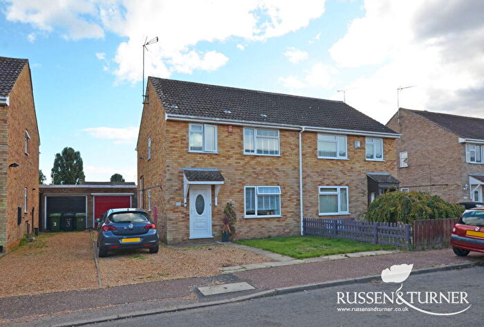 3 Bedroom Semi-Detached House For Sale In Beaumont Way, King's Lynn, PE30