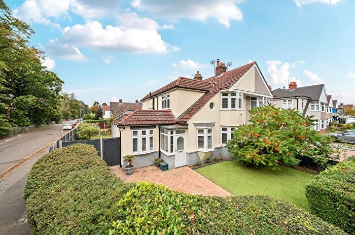 5 Bedroom Semi-detached House For Sale In Burnt Oak Lane, Sidcup, DA15
