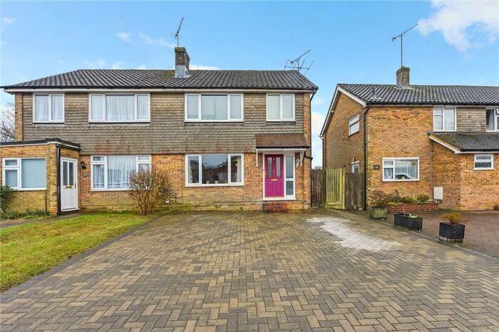 3 Bedroom Semi-Detached House For Sale In Hazelbank Close, Liphook, Hampshire, GU30