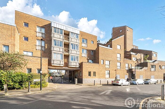 1 Bedroom Flat For Sale In Cumberland Mills Square, London, E14