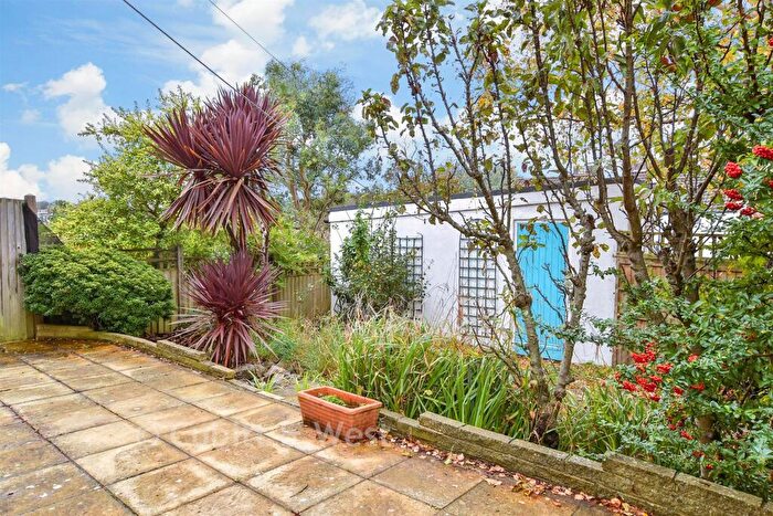 3 Bedroom End Of Terrace House For Sale In Dudley Road, Hollingdean, Brighton, East Sussex, BN1