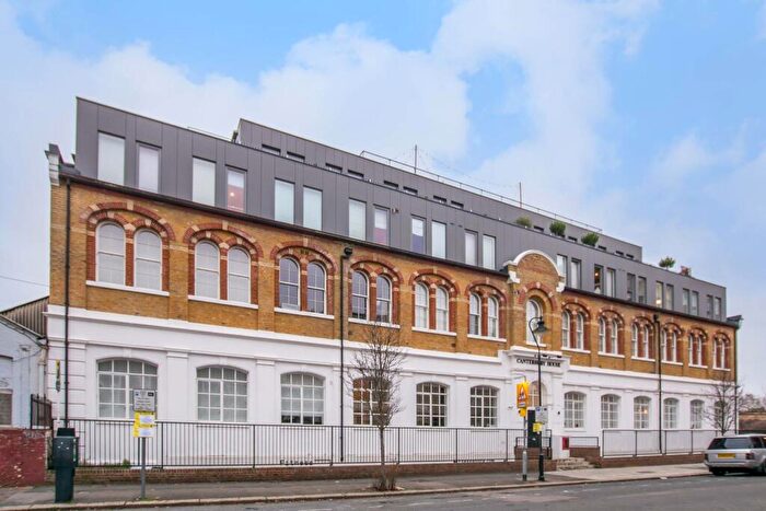 2 Bedroom Flat To Rent In Canterbury Road, Maida Vale, London, NW6