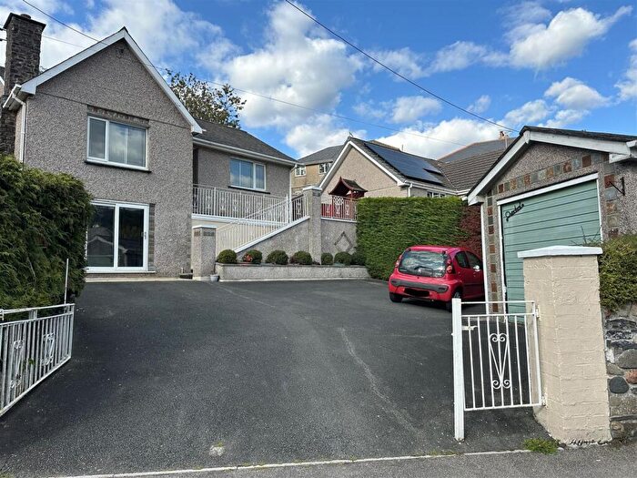 4 Bedroom Detached House For Sale In Parkwood Road, Tavistock, PL19