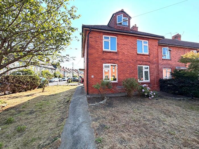 3 Bedroom Semi-Detached House For Sale In Norbins Road, Glastonbury, BA6