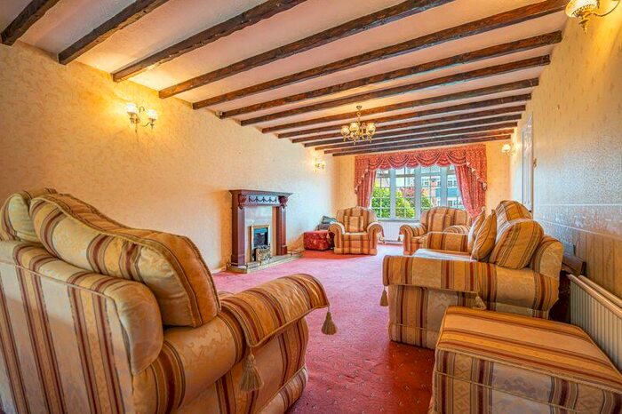 4 Bedroom Detached House For Sale In Bolingbroke Road, Cleethorpes, DN35