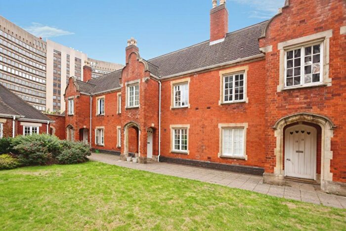 1 Bedroom Apartment For Sale In Ladywood Middleway, Birmingham, B16