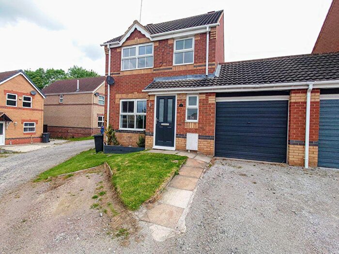 3 Bedroom Detached House For Sale In Merlin Avenue, Bolsover, S44