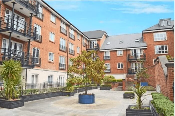 1 Bedroom Flat To Rent In London, TW8