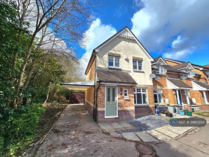 3 Bedroom Semi-Detached House To Rent In Cwrt Y Fedwen, Swansea, SA7