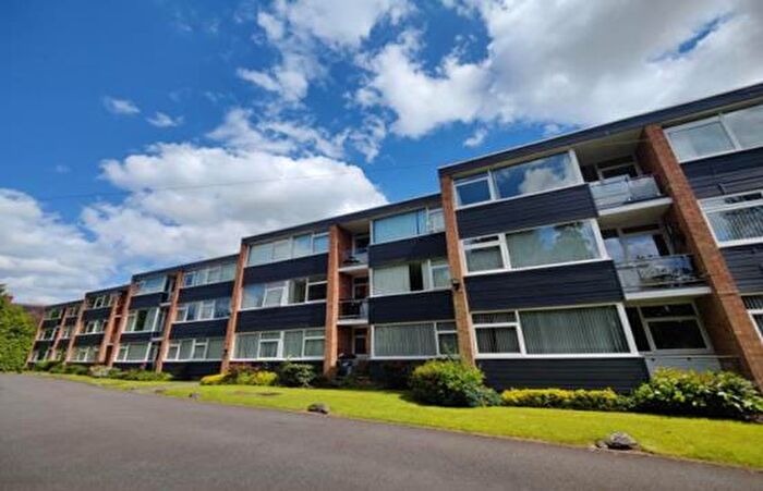 2 Bedroom Flat To Rent In Hampton Lane, Solihull, B91