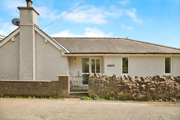 3 Bedroom Bungalow For Sale In Waunfawr, Caernarfon, Gwynedd, LL55