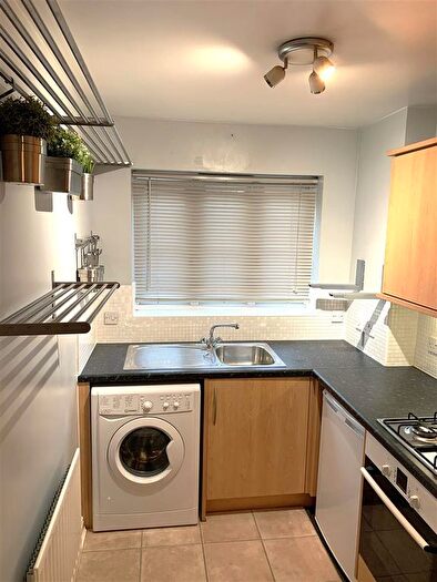 2 Bedroom Flat For Sale In Collingtree Court, Solihull, B92