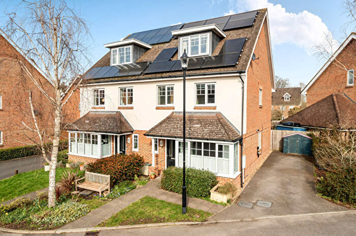 4 Bedroom Semi Detached House For Sale In Alderbank Drive, Godalming, Surrey, GU7