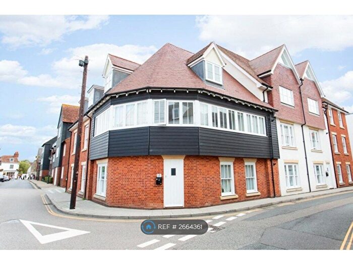 2 Bedroom Flat To Rent In Knotts Lane, Canterbury, CT1