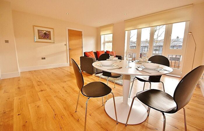 1 Bedroom Flat To Rent In Chiswick High Road, London, W4