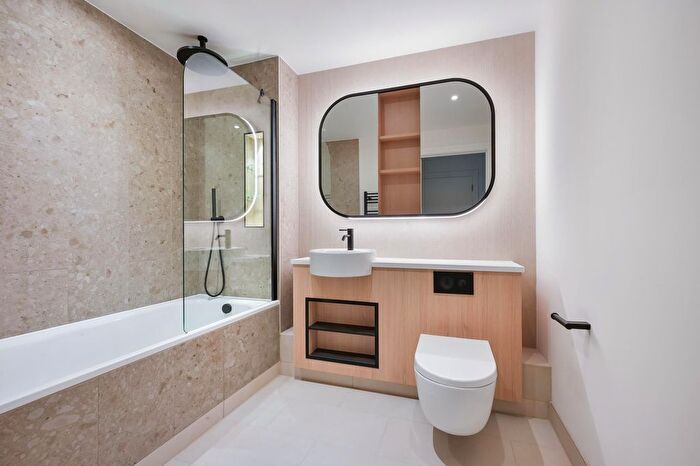 2 Bedroom Flat To Rent In Bower House, Hendon, London, NW9